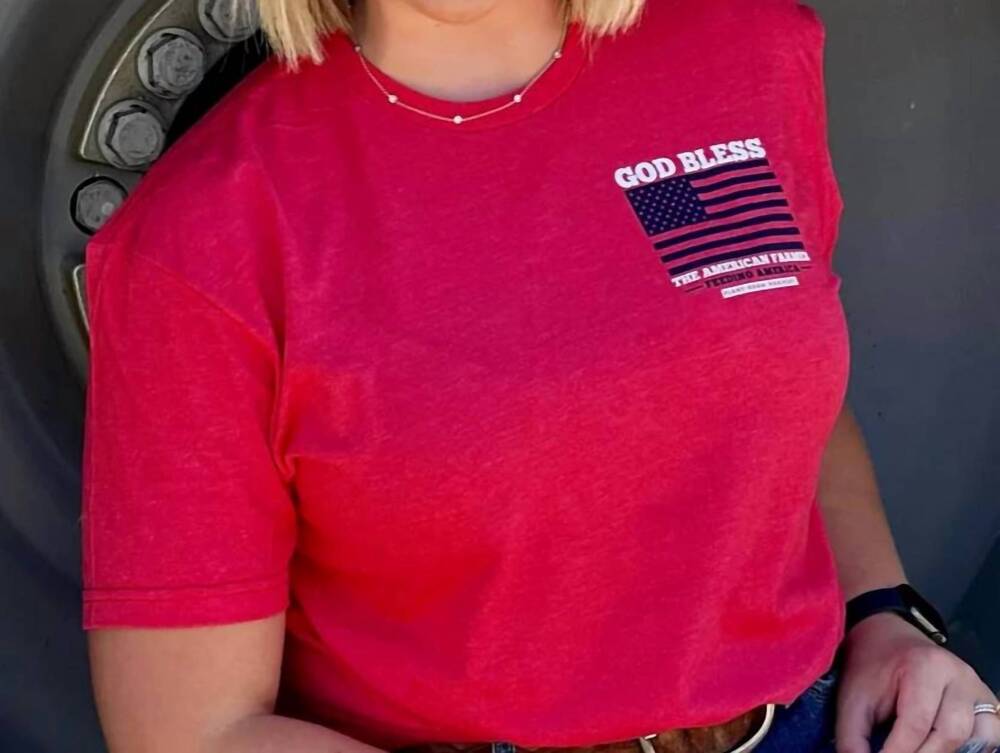 NEW TEXAS TRUE THREADS god bless the farmer tee in red